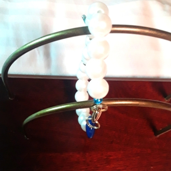 Elegant Faux Pearl Bracelet 7.0" - Picture 3 of 9